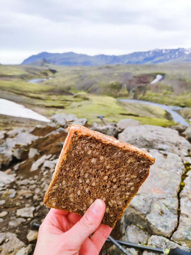 Góð samloka úr grófu brauði.